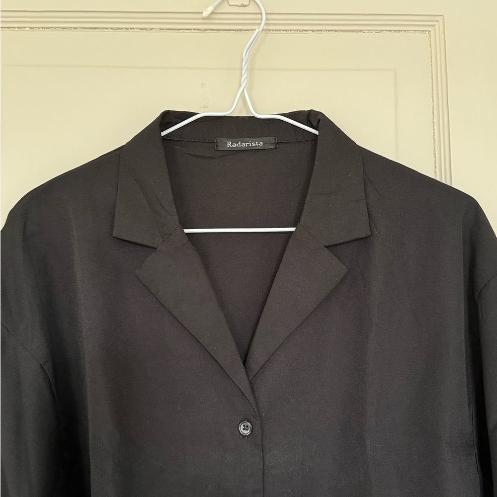 Radarista black cropped shirt